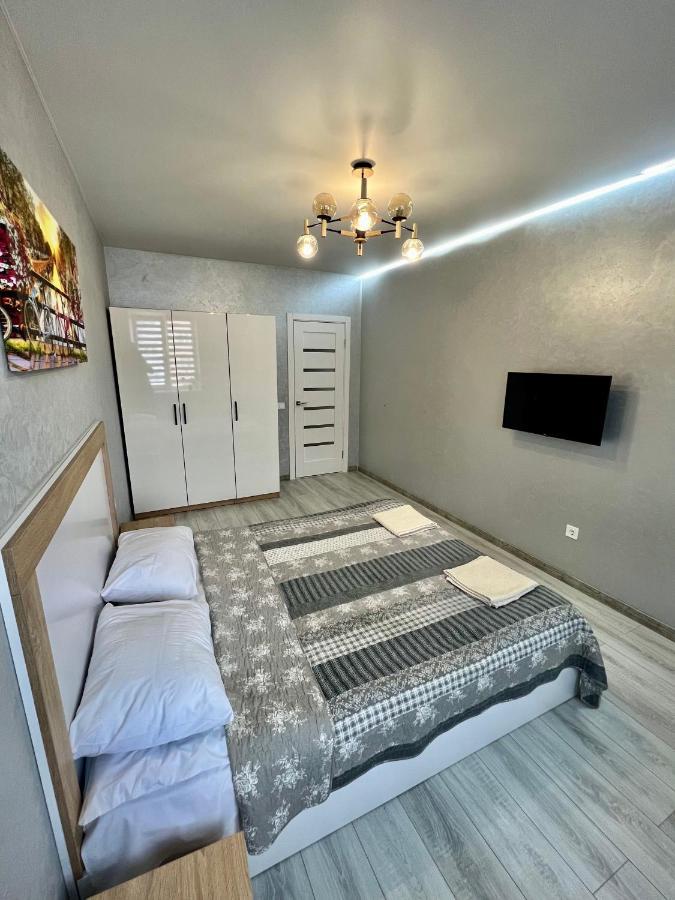 Apartment Premium In Center Ivano-Frankivsk Exteriör bild